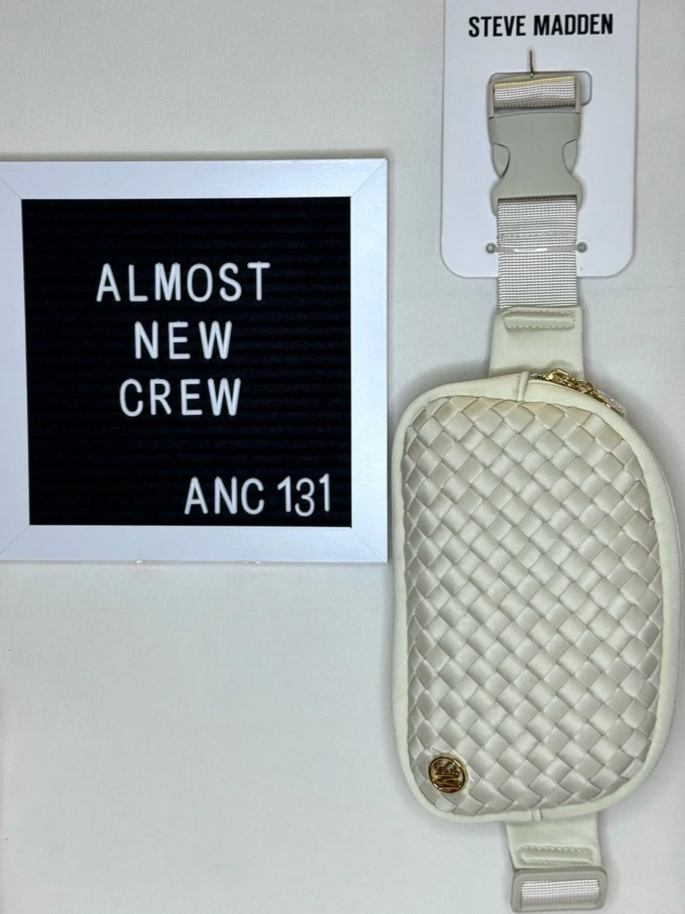 Steve Madden White Quilted Belt Bag Crossbody Gold Hardware Y2K Chic 🤍✨